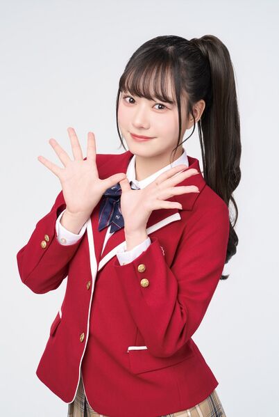 File:Nakamura Yuna V2.jpg